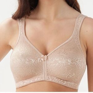 Breezies Lace Beige Elegant Lace Women’s Bra Sz.44DD